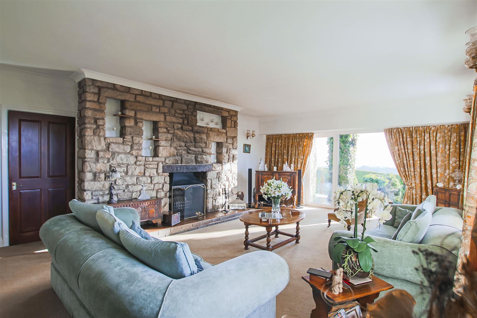 4 Bed Detached House For Sale - Main Image